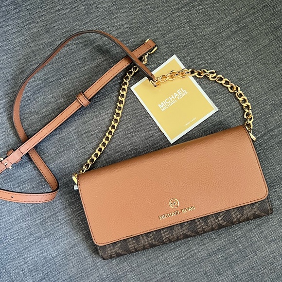 NWT MICHAEL KORS JET SET CHARM LARGE WALLET ON A CHAIN PHONE CROSSBODY BAG - Picture 1 of 14